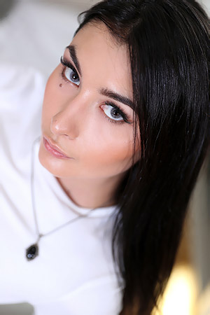 Tall And Thin Bambi Jolie