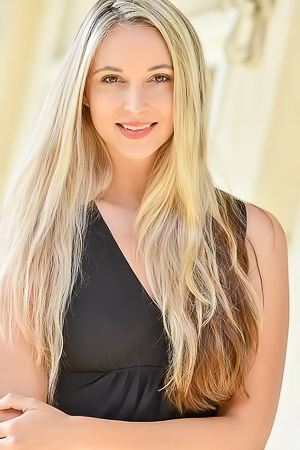 Allie - A Vibration Girl