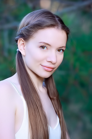 Dariana Not Caring Who Might See Her Daring Display