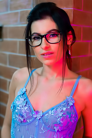 Lilly Bella Summits Her Desires With A Dominant SD-vibrators Creampie