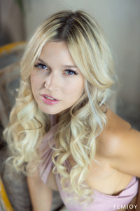 Jessica Blank Fantastic Nude Blonde Teen