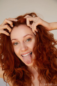 Cherry Candle Flaunts Her Lush-lipped Pussy And Sexy Ass