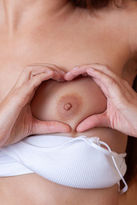 Zarusha Shaved Pussy Pouting Open Invitingly As She Spreads Her Long Legs