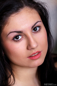 Azzura Sweet Smile Invites You To Appreciate Every Inch Of Her Gorgeous Body