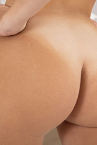 Avitalia Si Her Pussy Juices Are Flowing Freely As She Spreads Them All Over Her Bald Twat