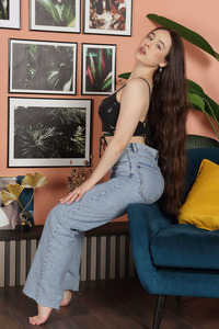 Emily Eliot Stroking The Succulent Pink Folds She Masturbates To An Orgasm