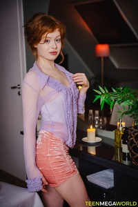 Reina Flore Enjoys Sensual Massage In Cozy Salon With Passionate Pussy Licking