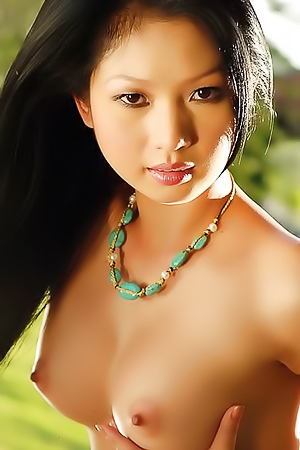 Pretty Lin Si Yee Strips And Poses All Naked