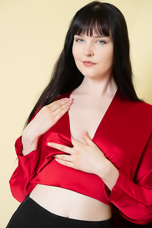 Amelia Riven Sucking On Her Favorite Dildo To Lube It Up Before Cramming It Into Her Juicy Slot