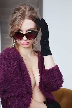 Nasty Young Kitty Siya