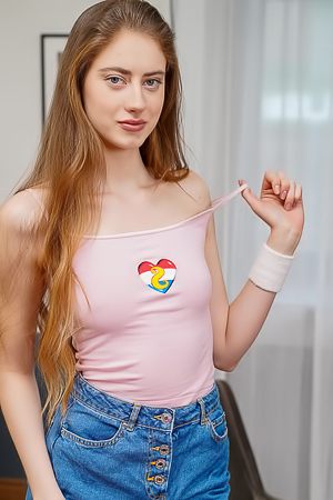 Kate Love Small Teen Masturbates