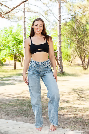 Venera Getting Out Of Panties