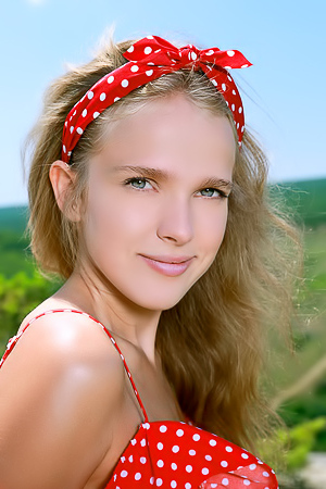 Xenia Elfin Beauty Is Soon Naked In The Sunshine