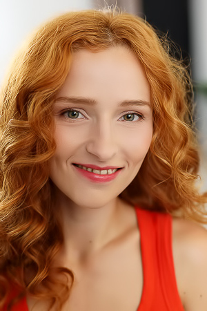 Lucianna Lucci Have Some Hands On Exploration Of This Horny Cutie