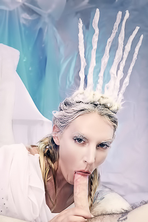 Cosplay Porn Gallery With Mona Wales