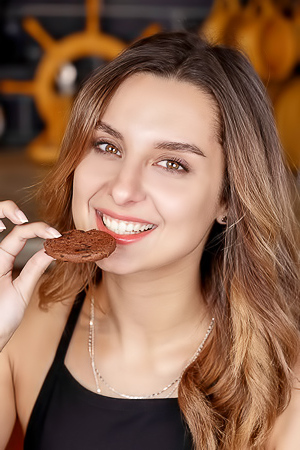 Lolli Spring Squeezing Her Sexy Ass Cheeks