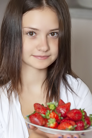 Matty Exposing The Intricate Contours Of Her Lush-lipped Pussy