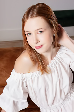 Lila Rose Naked And Parting Her Porcelain-pale Thighs Flirtatiously