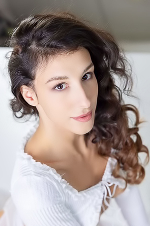 MetArt presents Luna Ortega - Presenting Luna Ortega 1