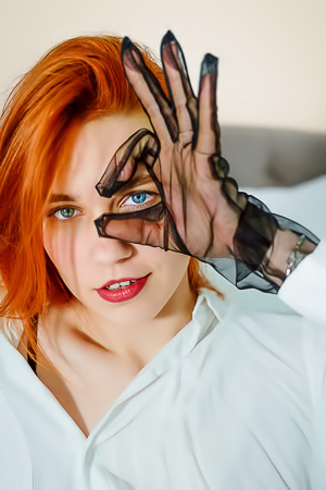 Ariel Dawn Seduces In A Chic Bedroom Ensemble, Showcasing Her Allure