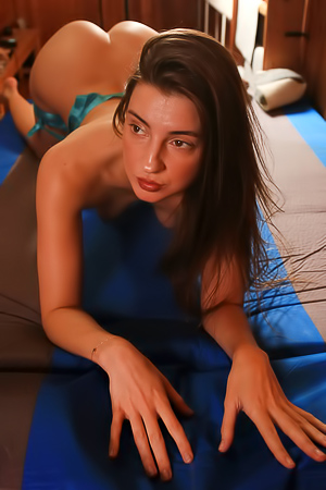 Melenas Desires Unfold on a Conforming Mattress