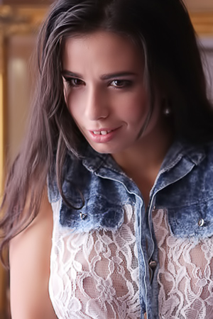 Sweaty Technique As Mira Cuckold Gives Blowjob Pleasure