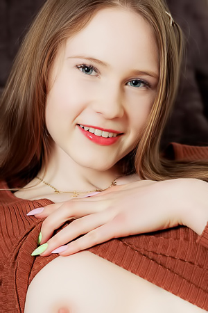 Zuzanna Dominates with a Tease on Her Throne Chair