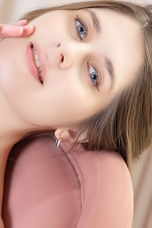Luna Moonie Reveals Her Nude Form on the Pink Chair