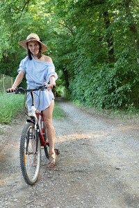 Victoria Black In Outdoor Intercourse And Climactic Conversations