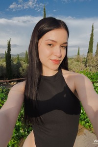 Wikki Kee Shows Little Anal Masturbation