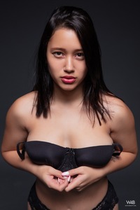 Famous Porn Star Lia Ponce Masturbation In The Studio